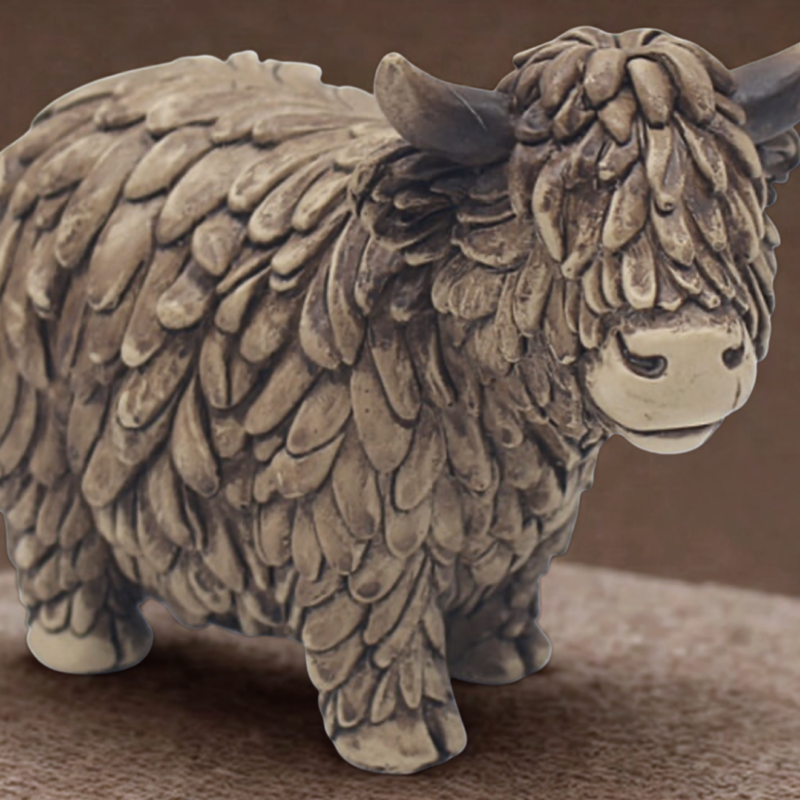 Hughie Highland Cow Small