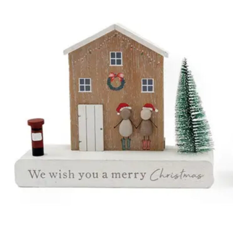 Festive ‘Merry Christmas’ Pebble House