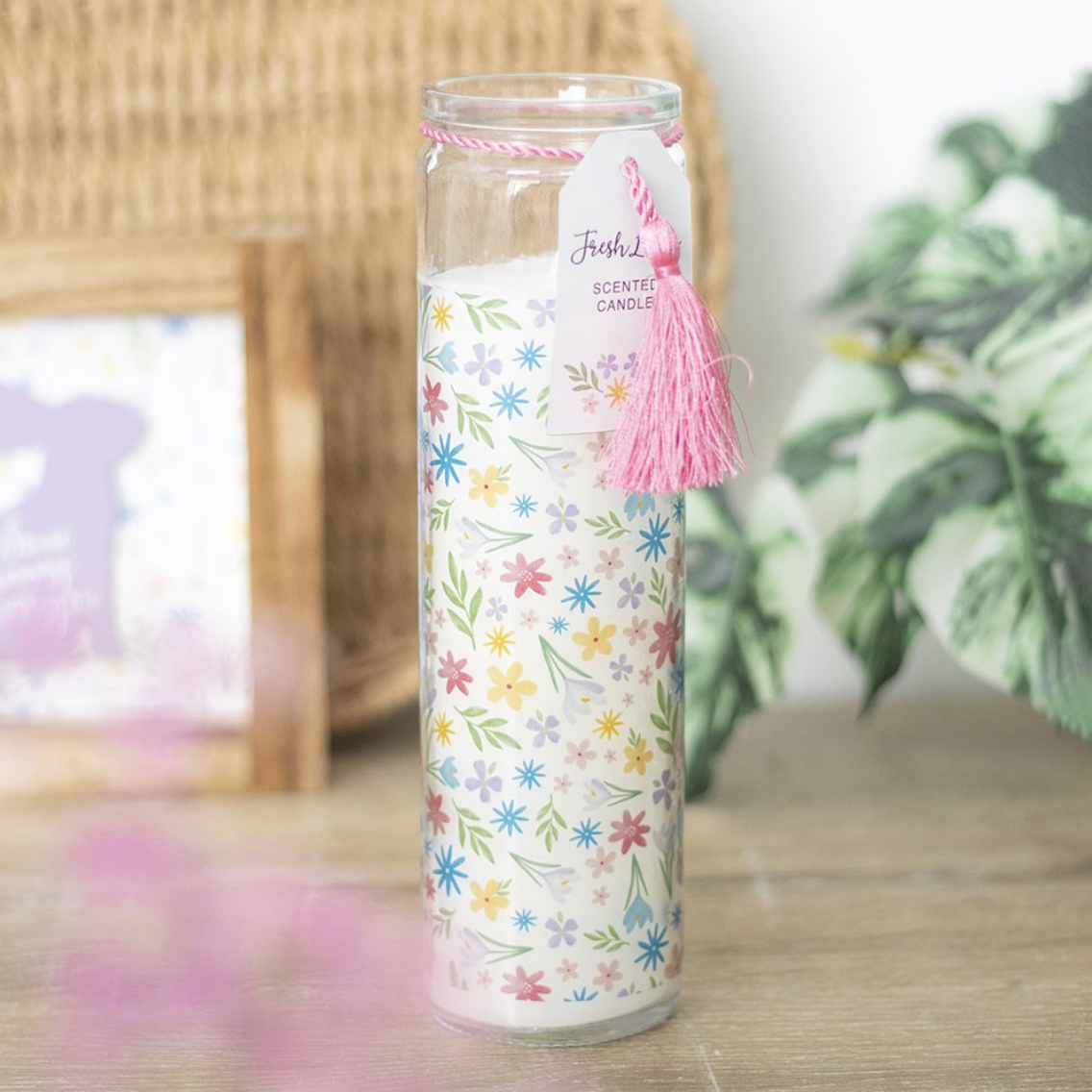 Floral Fresh Linen Candle