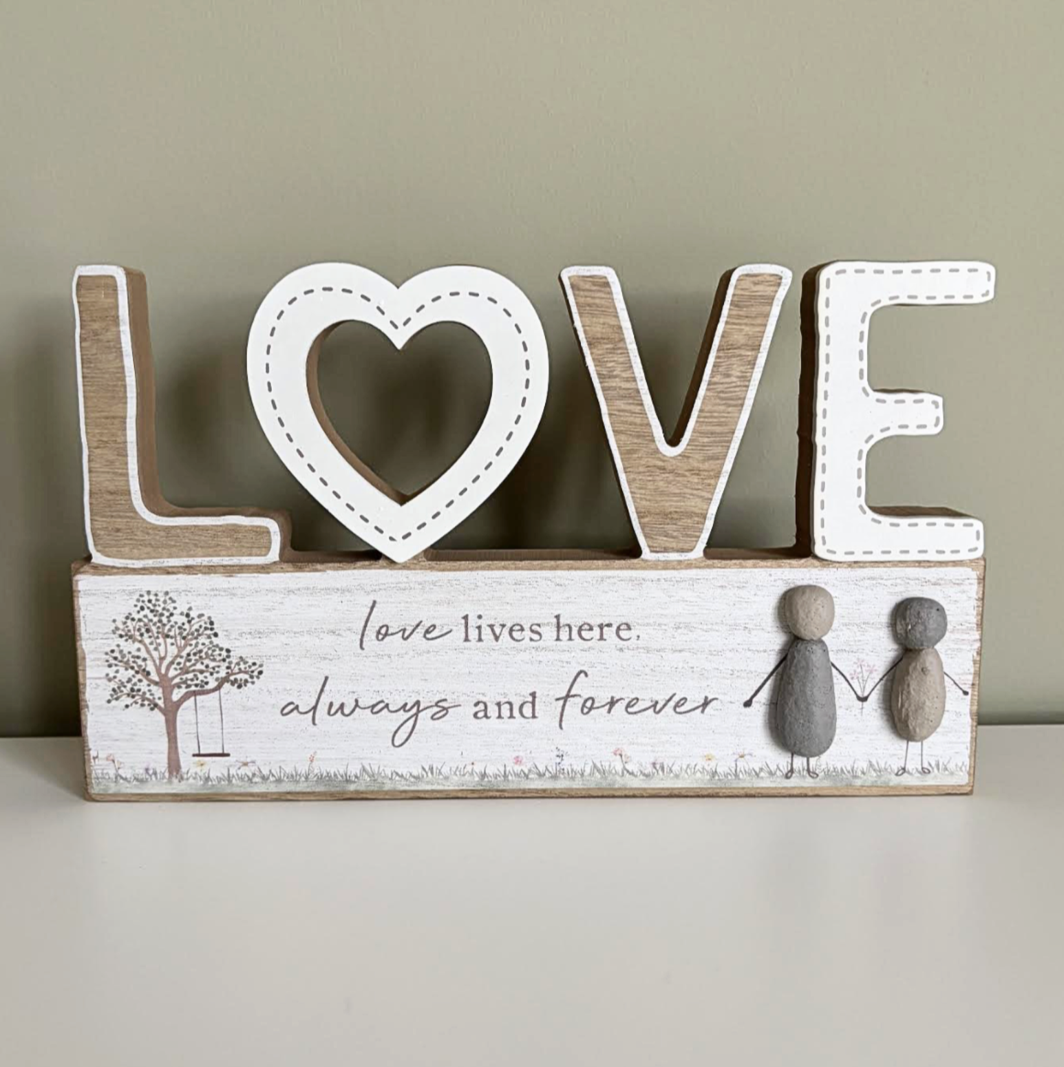 Pebble Love Standing Decor