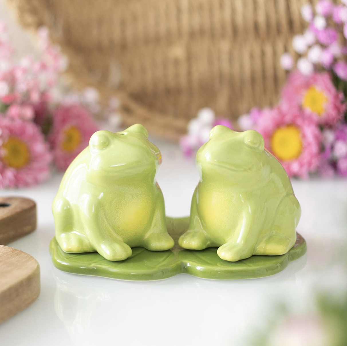 Frog Salt & Pepper Shakers